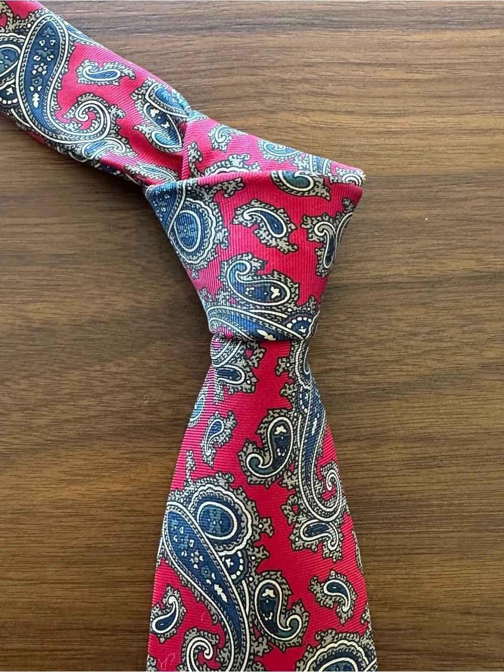 Christian Dior Pink-Red Paisley Silk Tie with Navy Accents